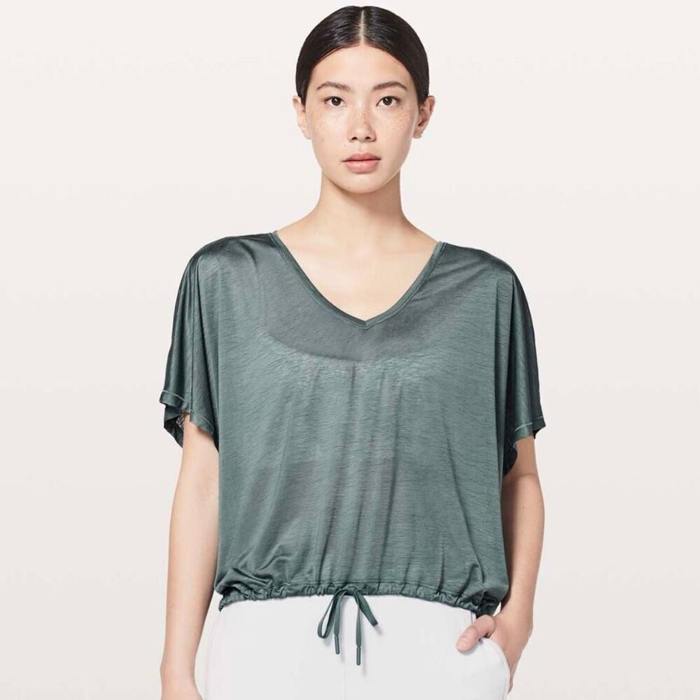 NWOT Lululemon Through The Movement Tee Sea Steel Size 10